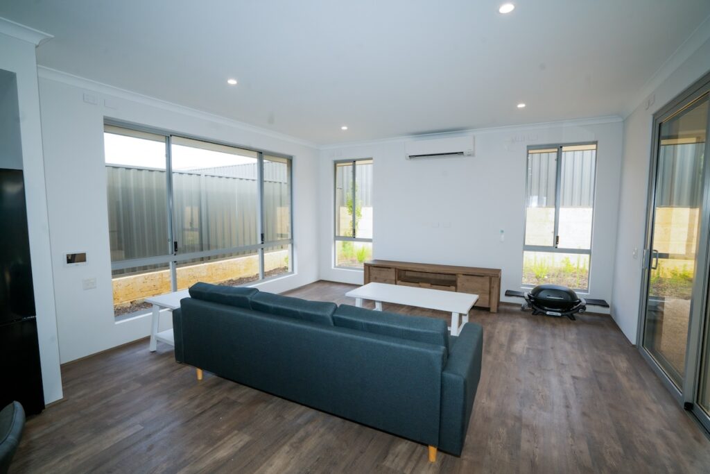 *NEW * 3 Bed HPS in Hilbert — Home image 22