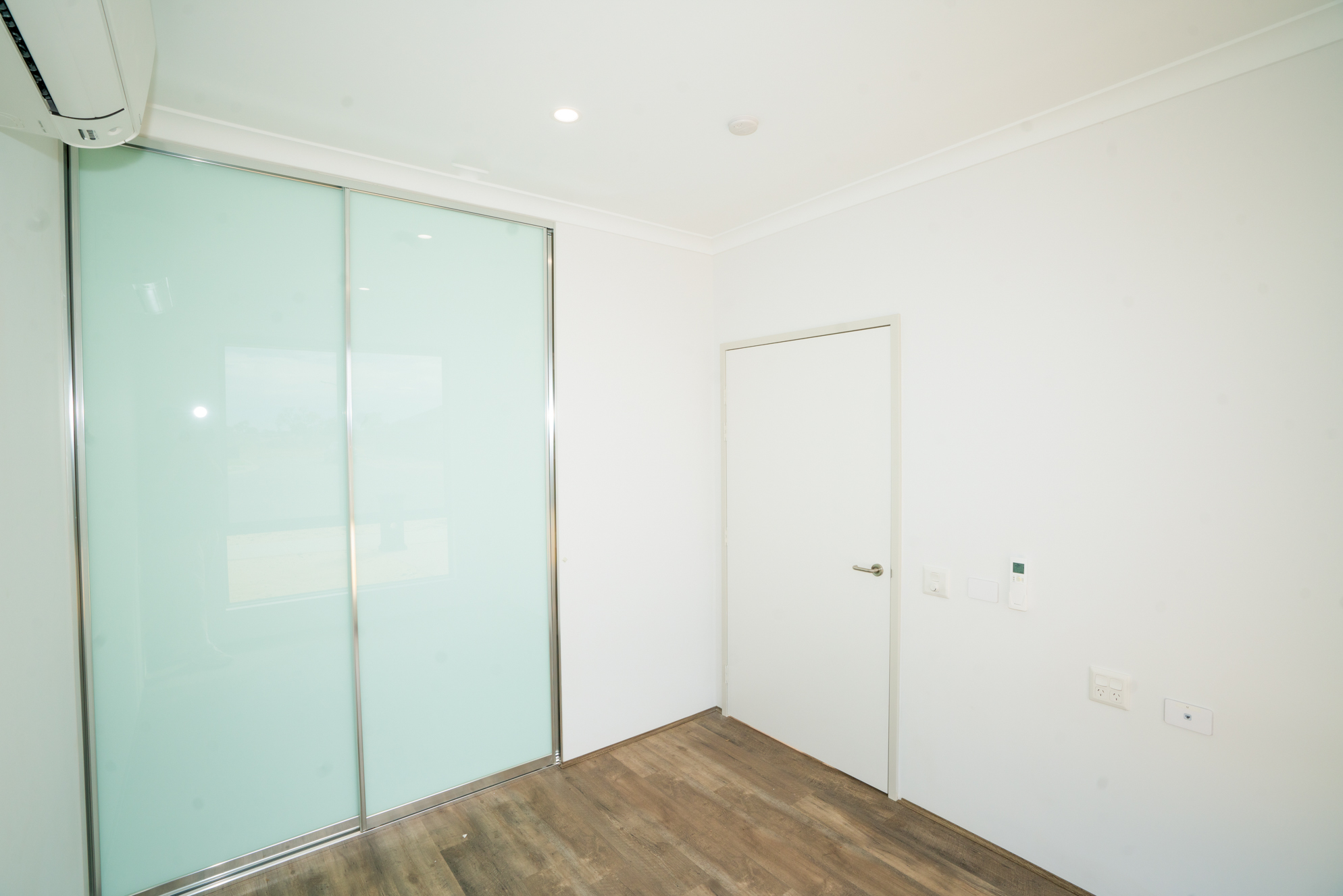 * NEW BUILD * HPS 3 Bed Home in HILBERT -  with OOA ROOM — Home image 2