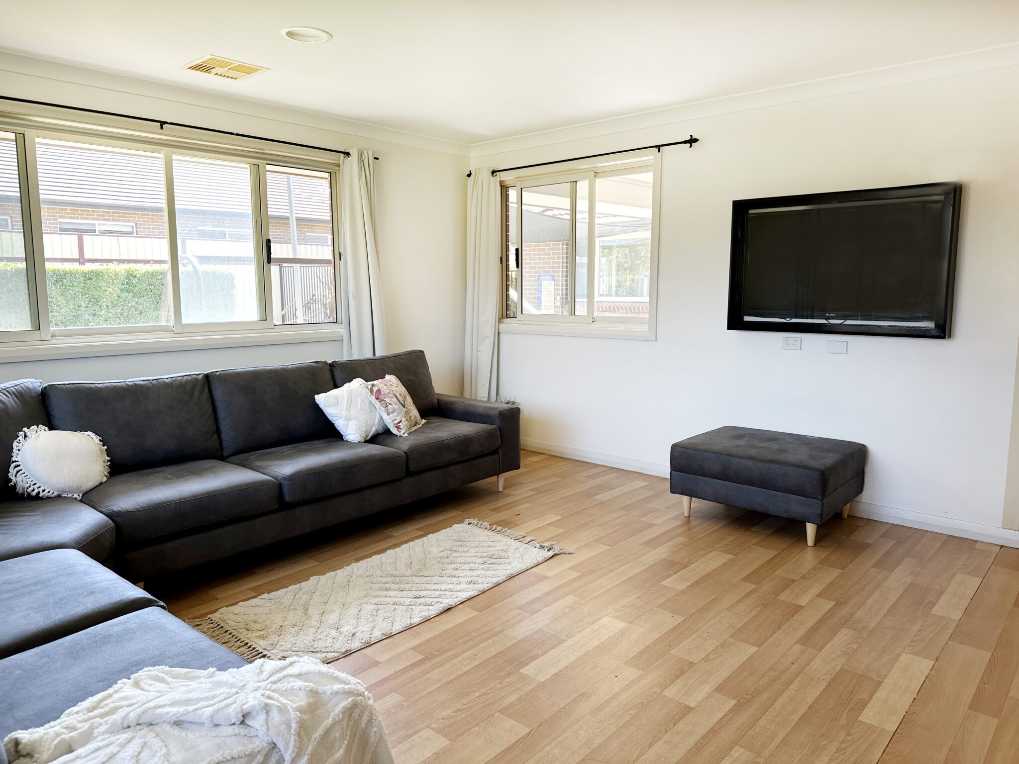 A spacious accessible home in a quiet street, offering 24/7 support and a secure, comfortable living environment. — Home image 8