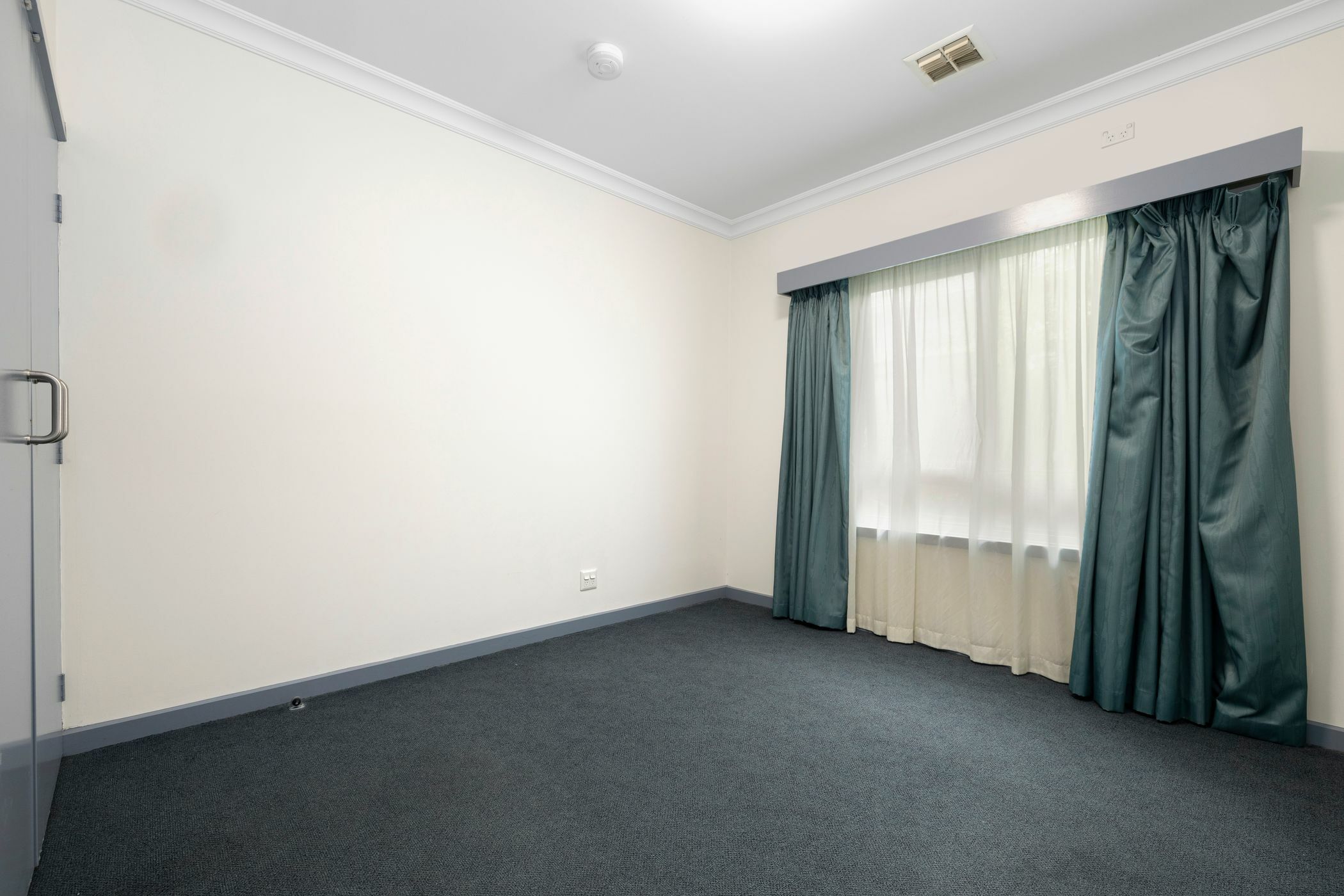 Relaxed lifestyle in vibrant and multicultural Sunshine West. — Home image 6