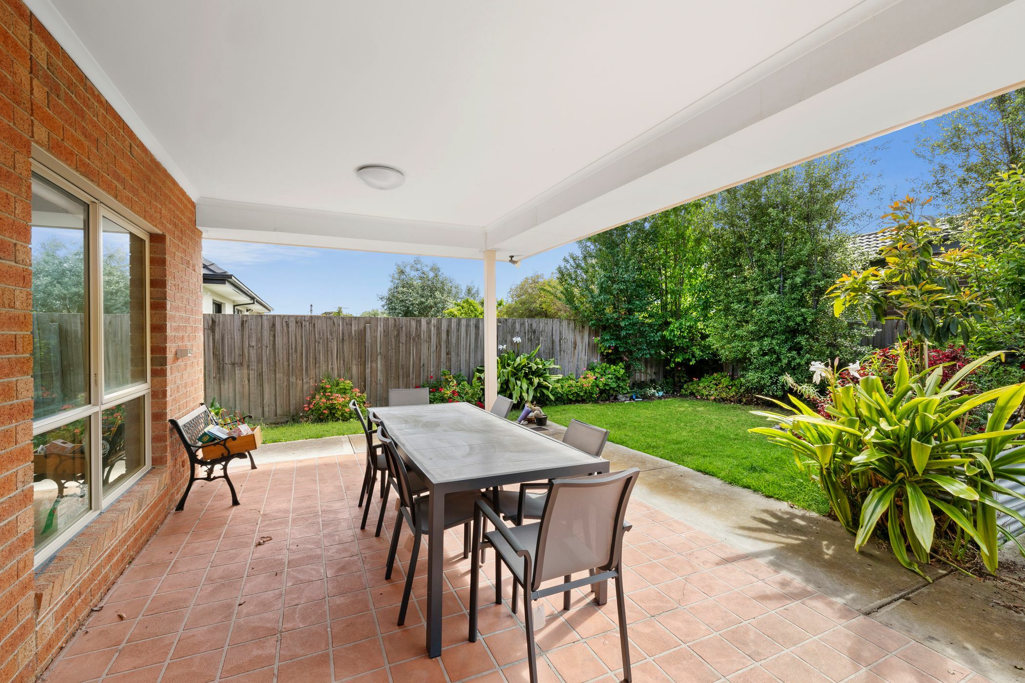 Relaxed lifestyle in vibrant and multicultural Sunshine West. — Home image 7