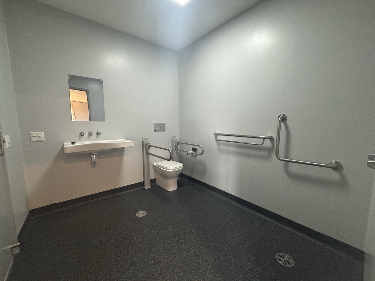 New 1 Resident Villa - SDA Robust — Home image 3