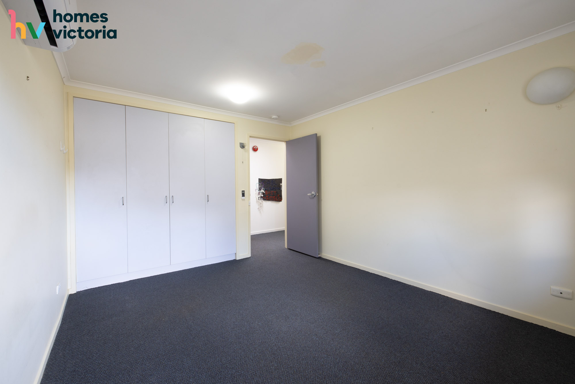 Welcoming unit in leafy Croydon — Home image 12