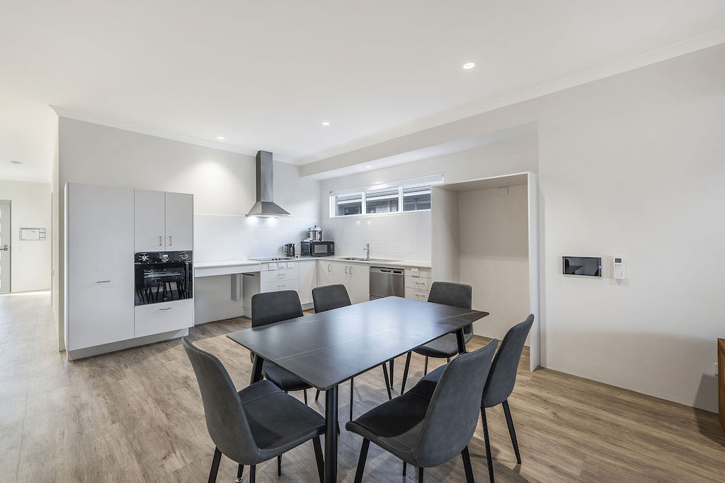 Sophisticated SDA High Physical Home in Baldivis — Home image 2