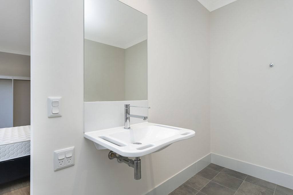 Sophisticated SDA High Physical Home in Baldivis — Home image 6