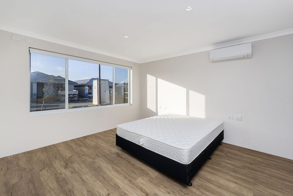 Sophisticated SDA High Physical Home in Baldivis — Home image 13