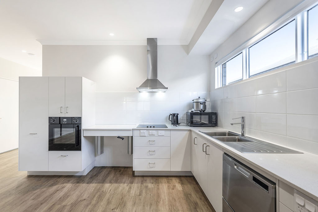 Sophisticated SDA High Physical Home in Baldivis — Home image 15