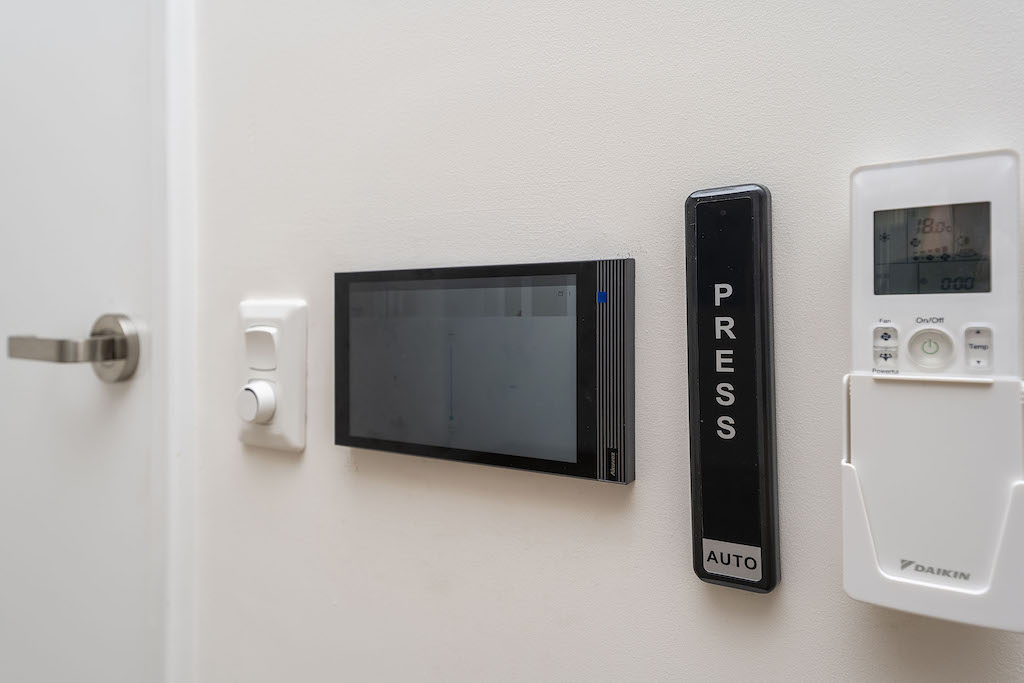 Sophisticated SDA High Physical Home in Baldivis — Home image 17
