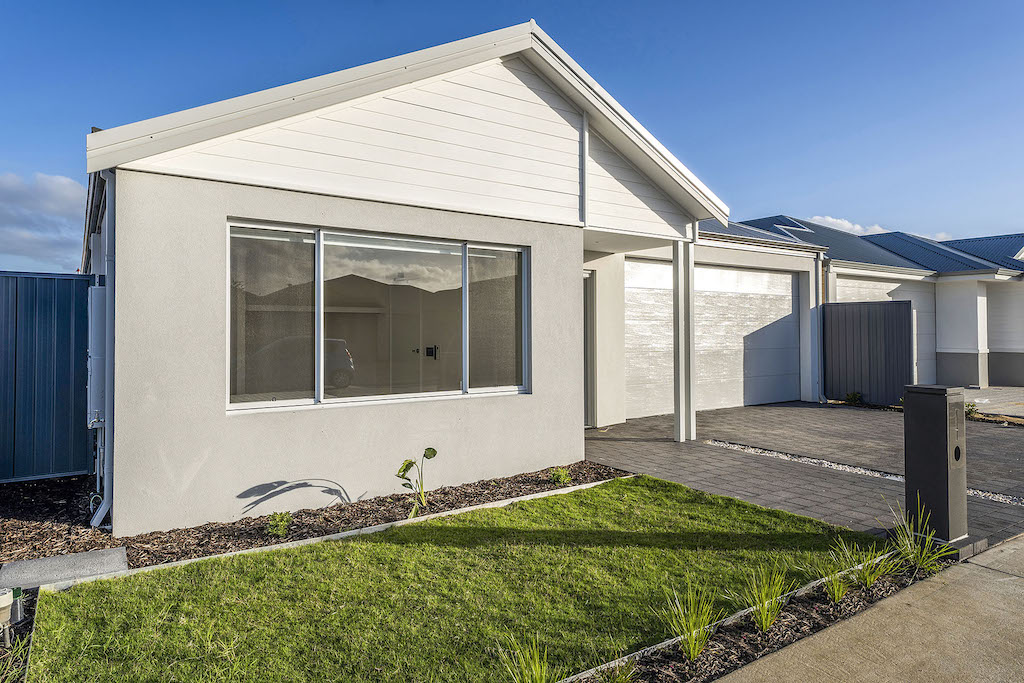 Sophisticated SDA High Physical Home in Baldivis — Home image 19