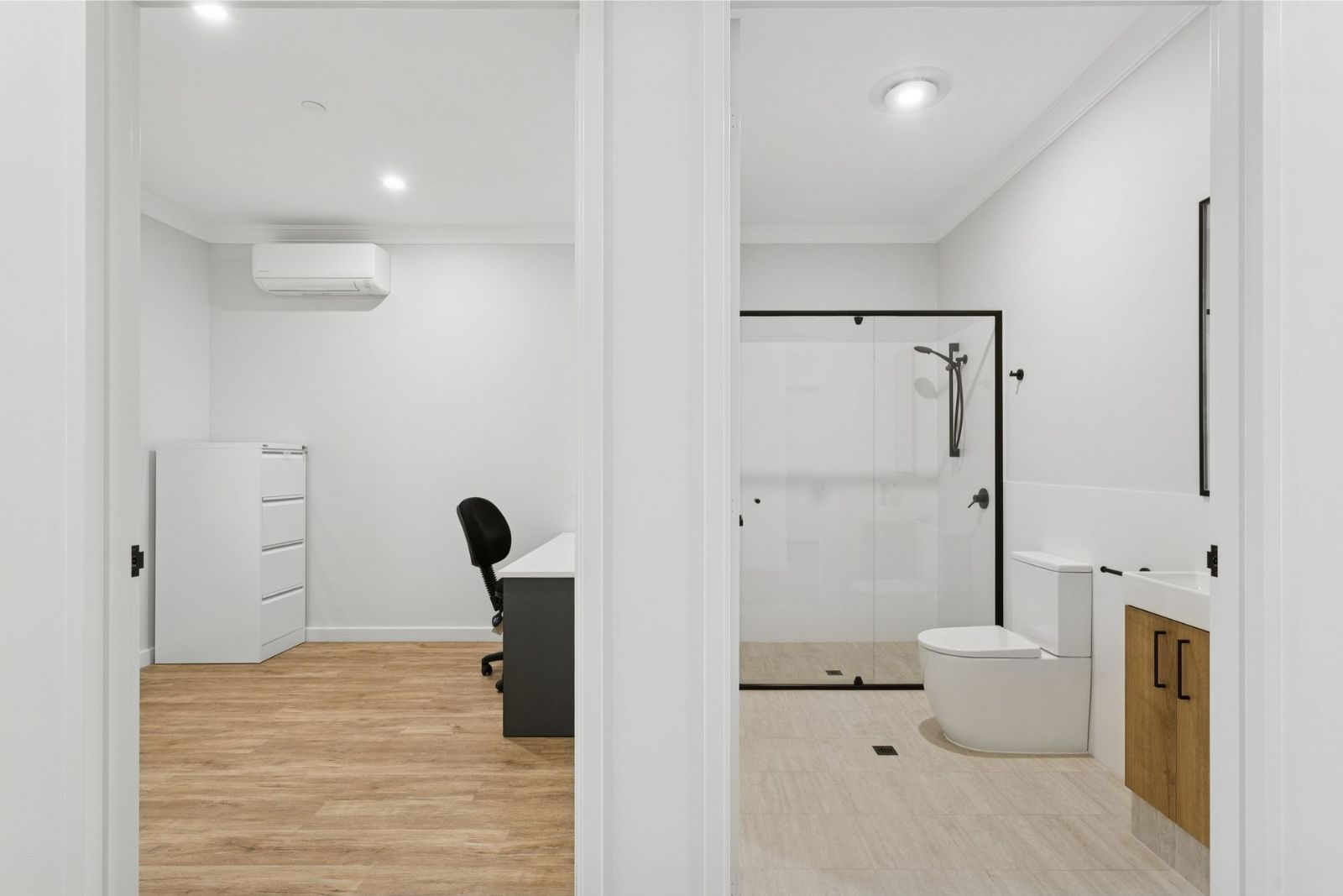 Private Bedroom and Ensuite in this Luxury 2-bed Home for Sharing Disability Accommodation — Home image 7