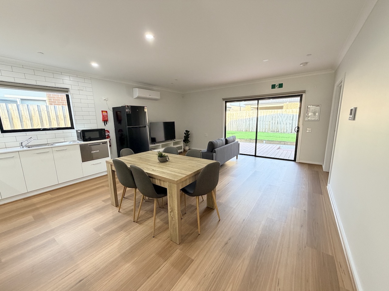 Bright & Modern 2-Bedroom + OOA HPS Home with Modern Open-Plan Living — Home image 2