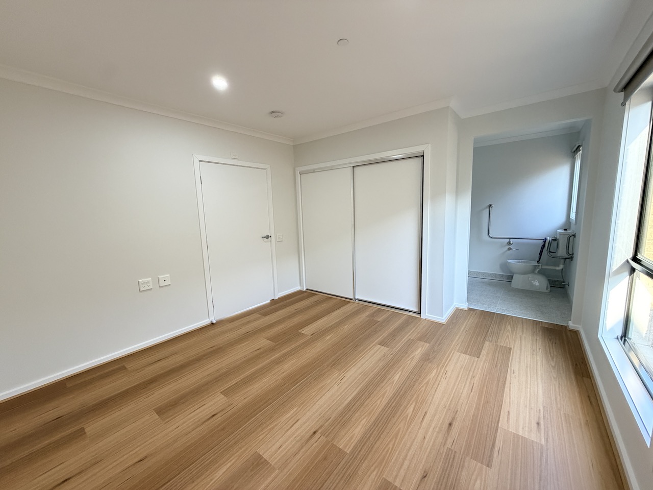 Bright & Modern 2-Bedroom + OOA HPS Home with Modern Open-Plan Living — Home image 7