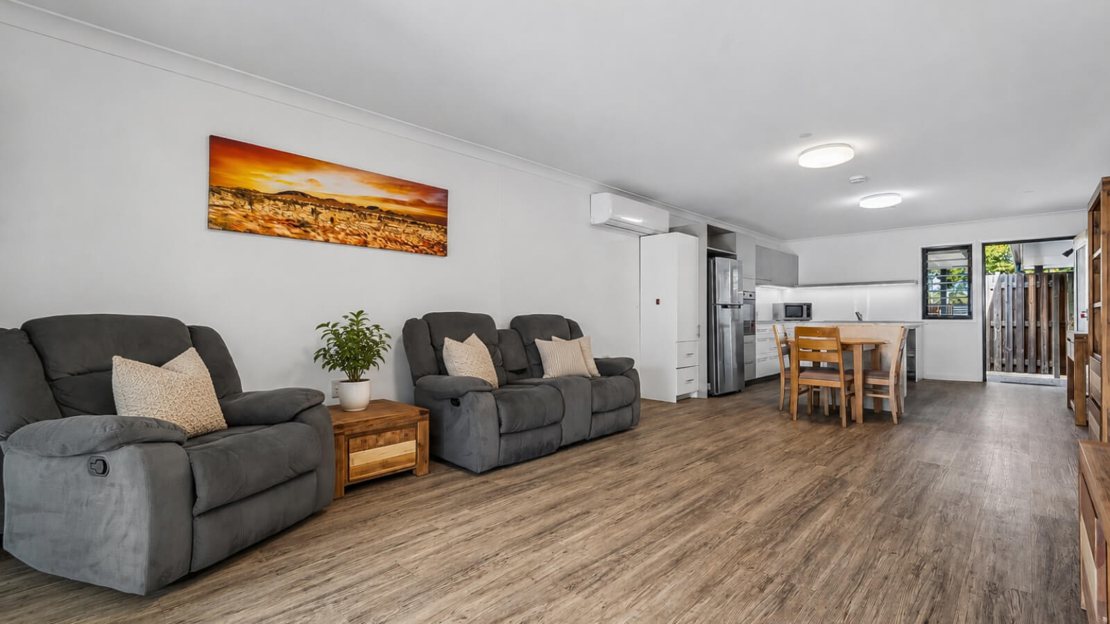 Why You'll Love Living in Svensson Heights — Home image 4