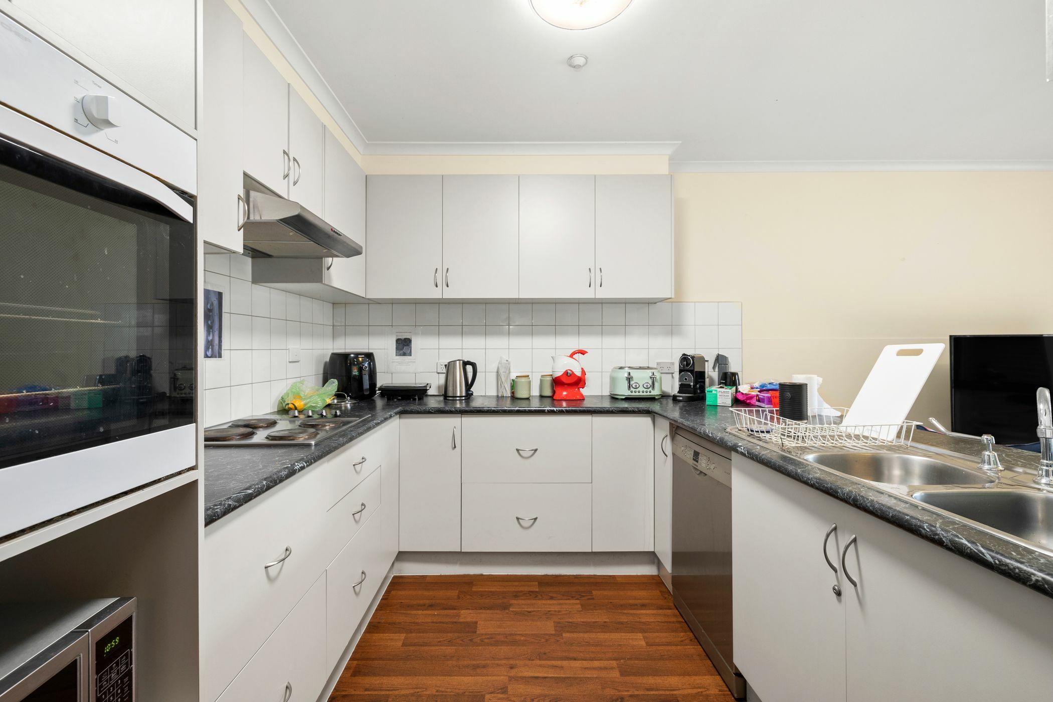 One vacancy in 5 bedroom home in a fantastic area of  Footscray — Home image 4