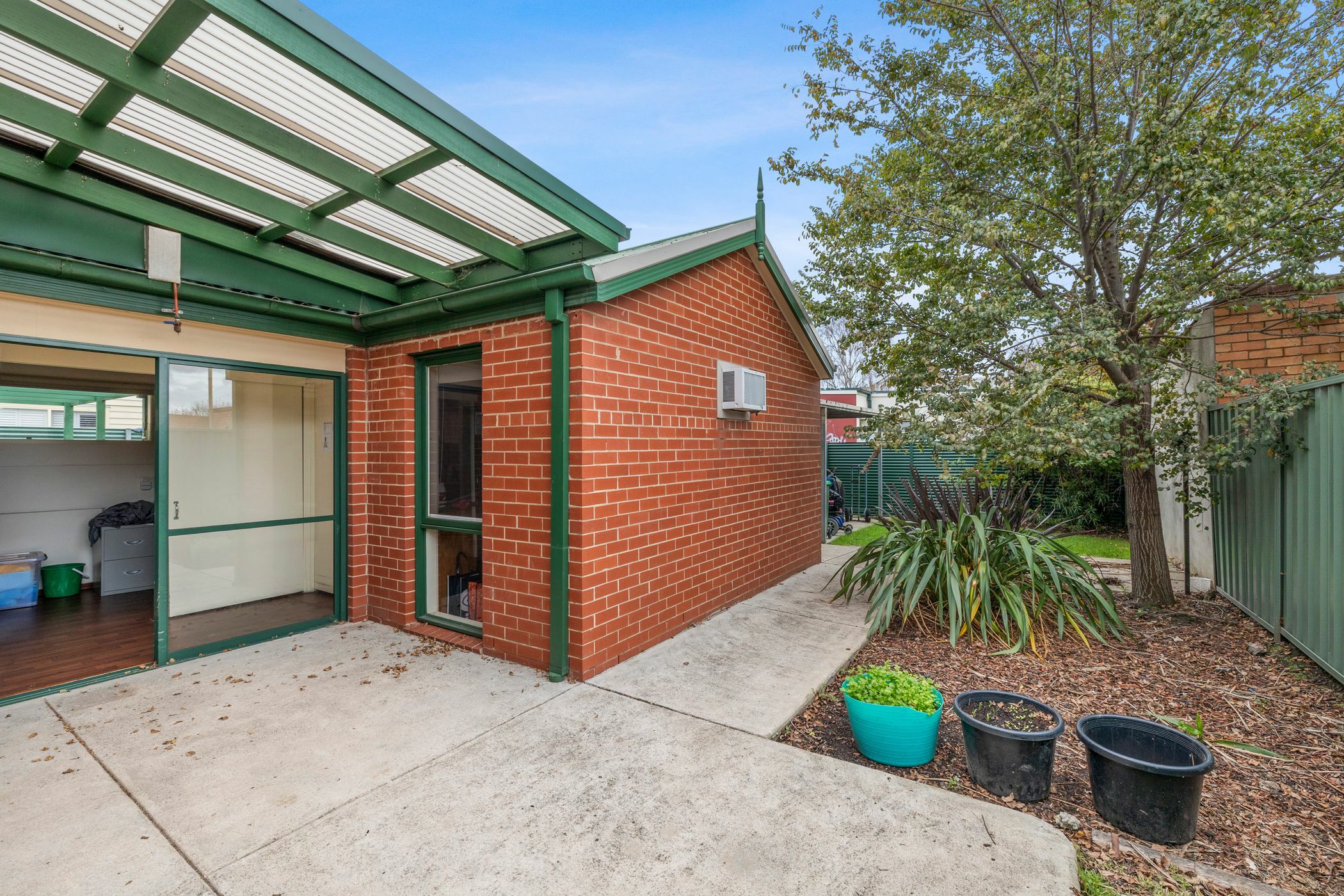 One vacancy in 5 bedroom home in a fantastic area of  Footscray — Home image 5