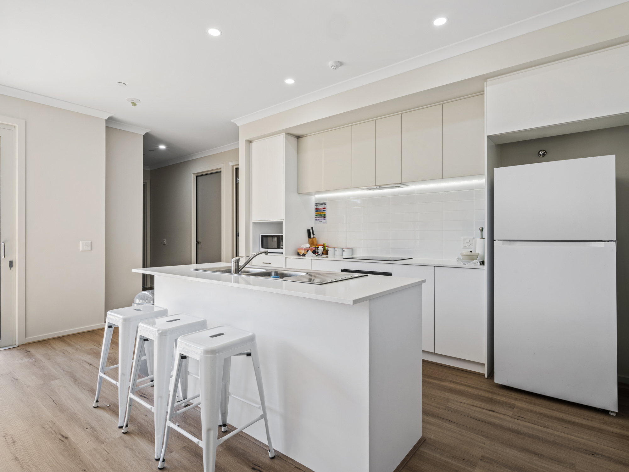 Beautiful ROBUST Home in Dandenong North AVAILABLE NOW! — Home image 2