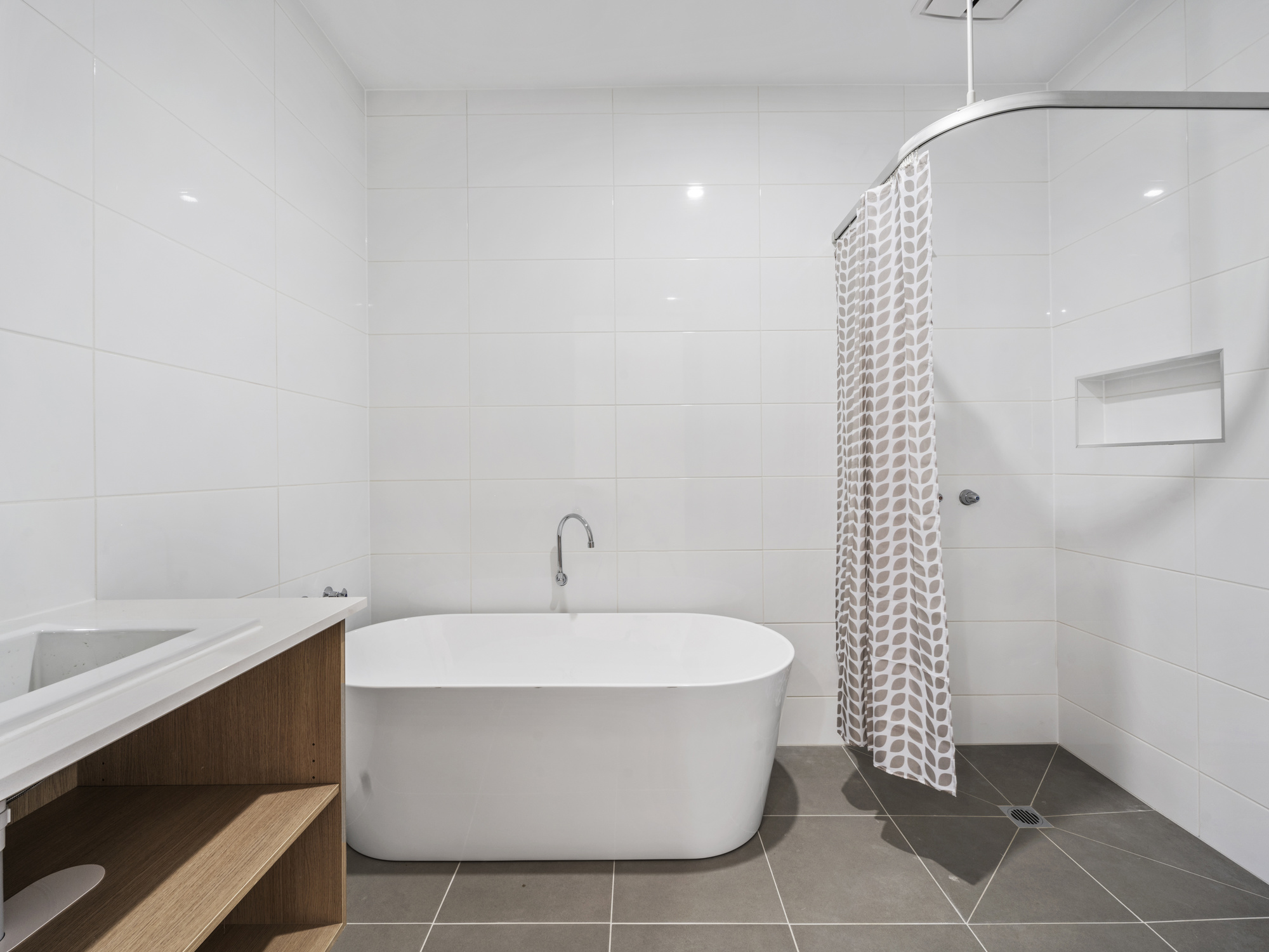 Beautiful ROBUST Home in Dandenong North AVAILABLE NOW! — Home image 4