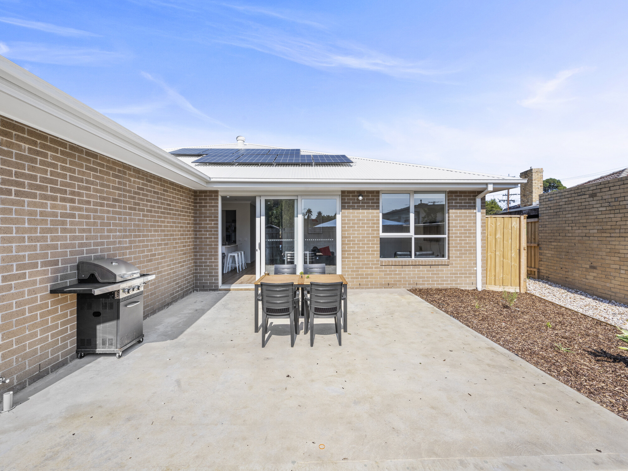 Beautiful ROBUST Home in Dandenong North AVAILABLE NOW! — Home image 12