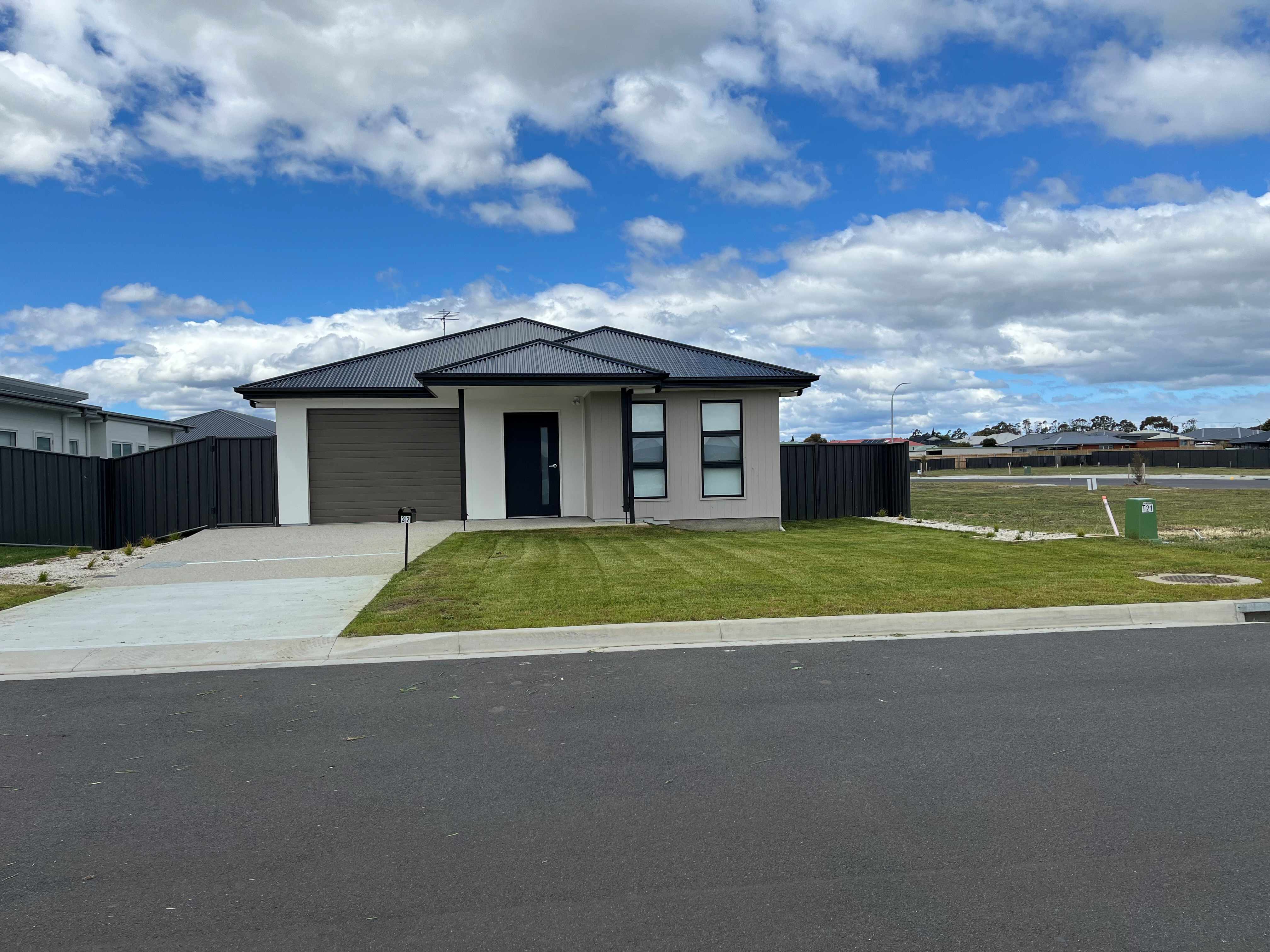 Spacious, Stylish & SDA-Ready – Your New Home Awaits in Sorell — Floorplan 1