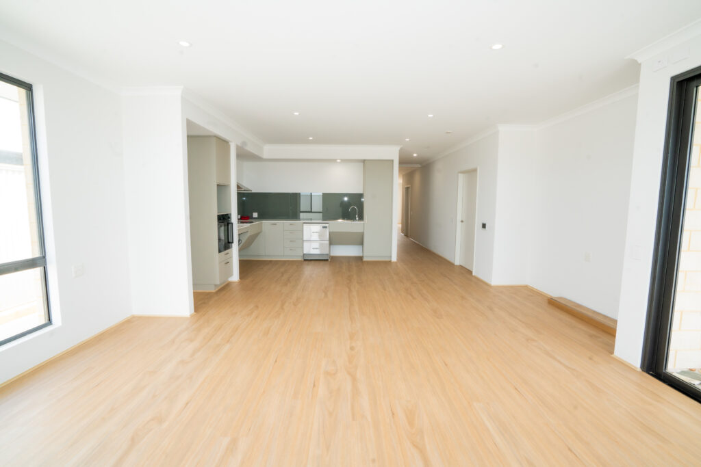 Make this 3-bed your home in Eglinton - 24/7 Support Room — Home image 6