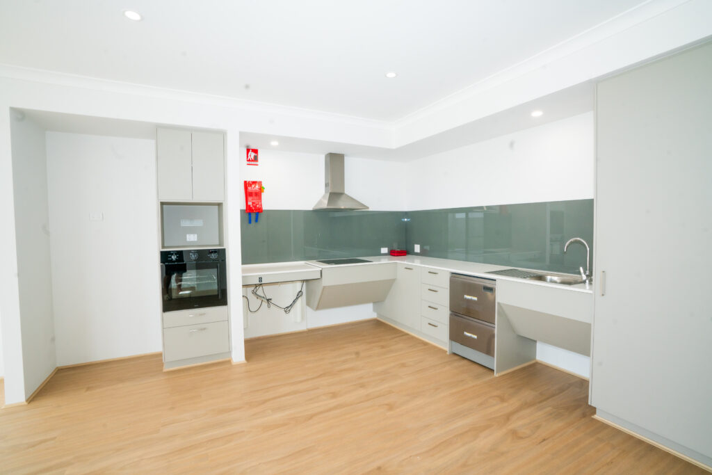 Make this 3-bed your home in Eglinton - 24/7 Support Room — Home image 10