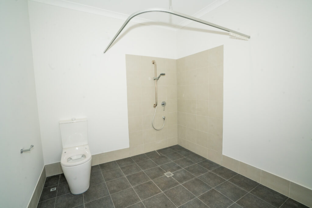 Make this 3-bed your home in Eglinton - 24/7 Support Room — Home image 19