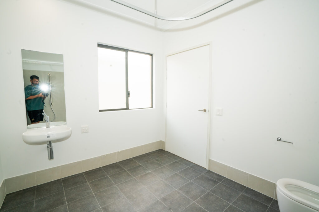 Make this 3-bed your home in Eglinton - 24/7 Support Room — Home image 20