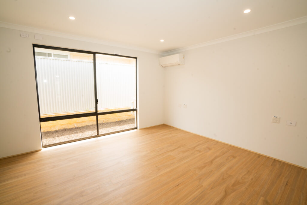 Make this 3-bed your home in Eglinton - 24/7 Support Room — Home image 22