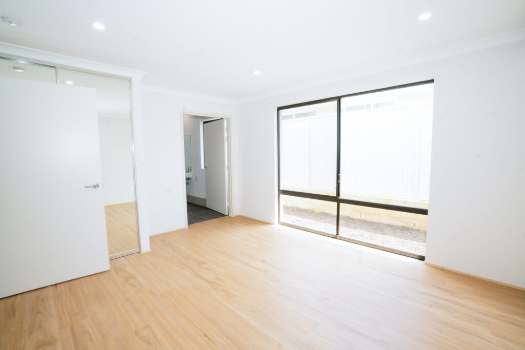 Make this 3-bed your home in Eglinton - 24/7 Support Room — Home image 30