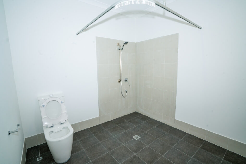 Make this 3-bed your home in Eglinton - 24/7 Support Room — Home image 33