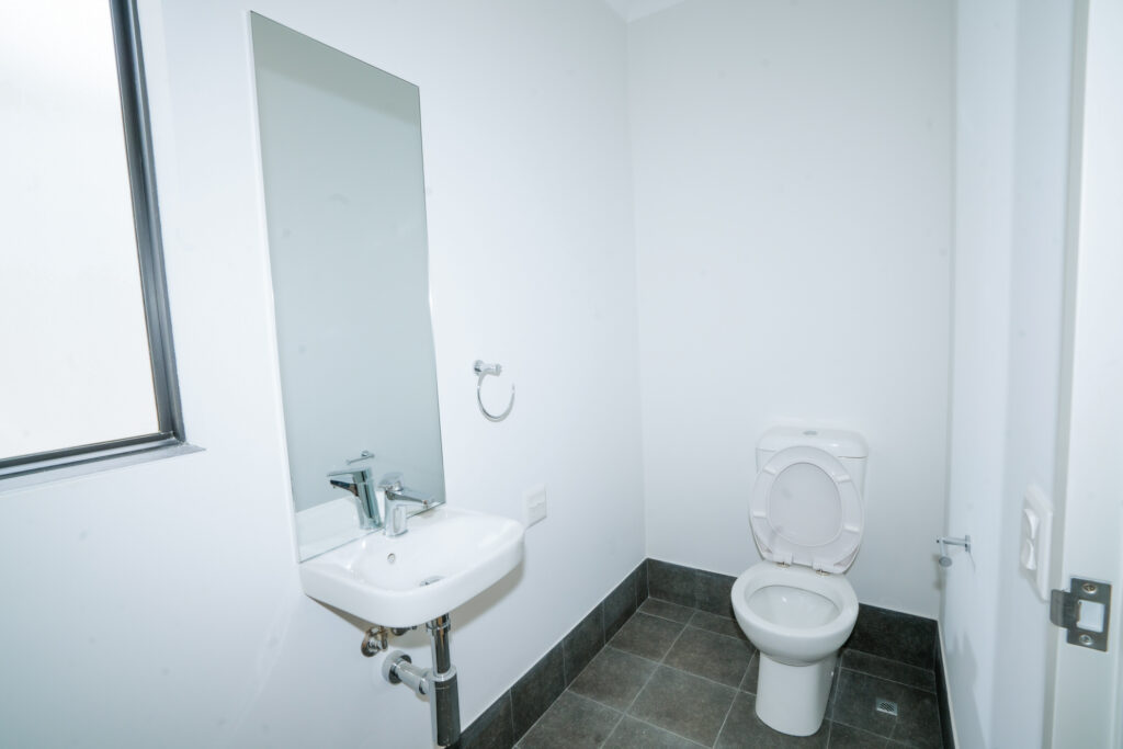 Make this 3-bed your home in Eglinton - 24/7 Support Room — Home image 47