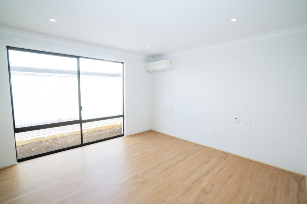 Make this 3-bed your home in Eglinton - 24/7 Support Room — Home image 48