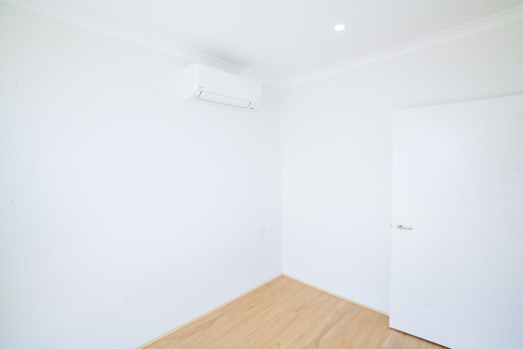 Make this 3-bed your home in Eglinton - 24/7 Support Room — Home image 52