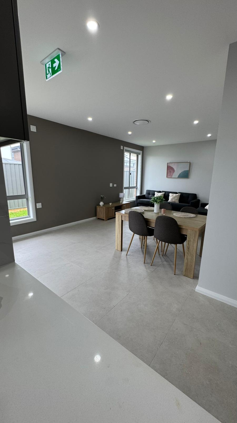 BRAND NEW - 3 Resident + 1 OOA HPS Home in OAKVILLE (WINDSOR) — Home image 23