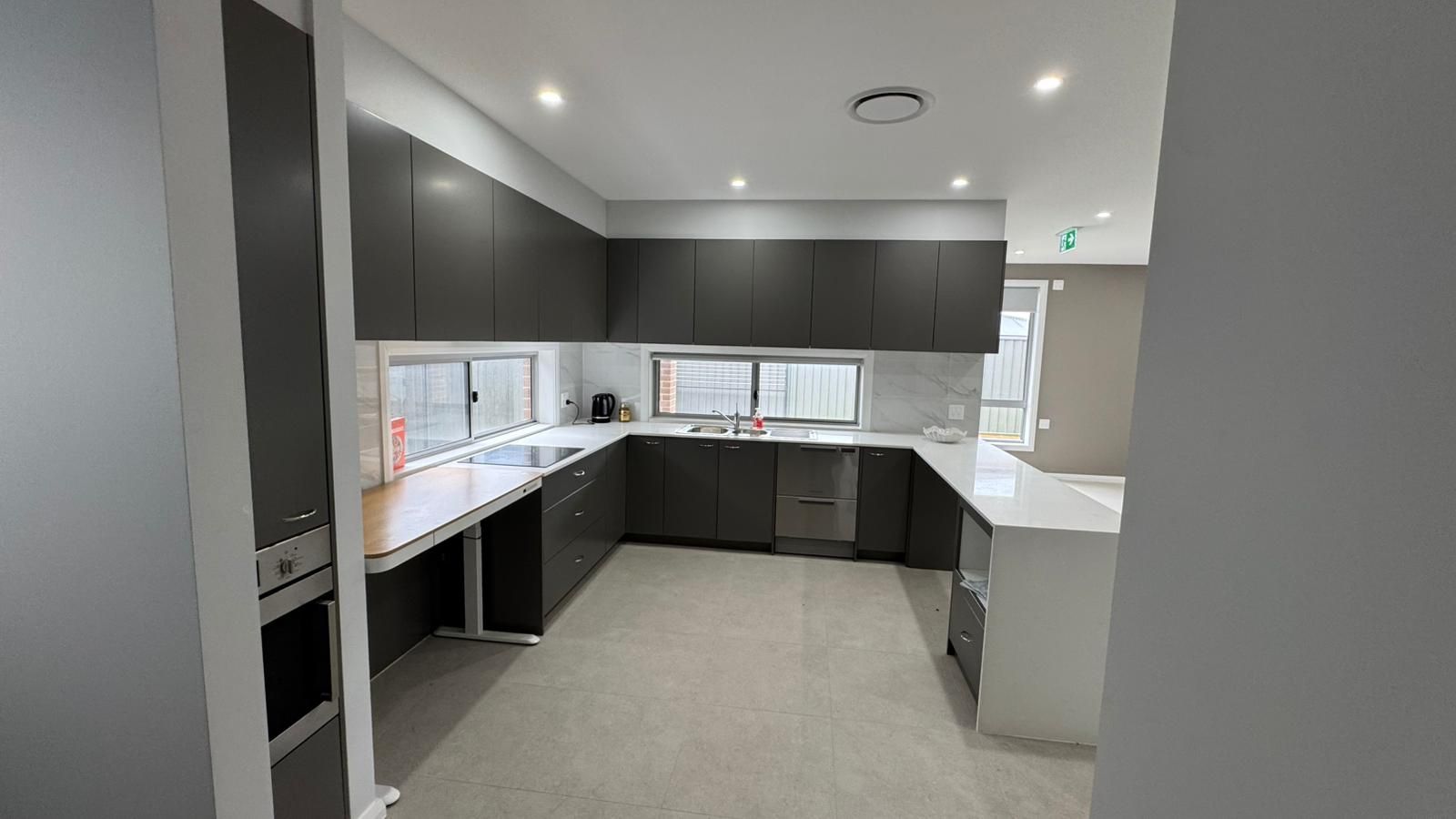 BRAND NEW - 3 Resident + 1 OOA HPS Home in OAKVILLE (WINDSOR) — Home image 8