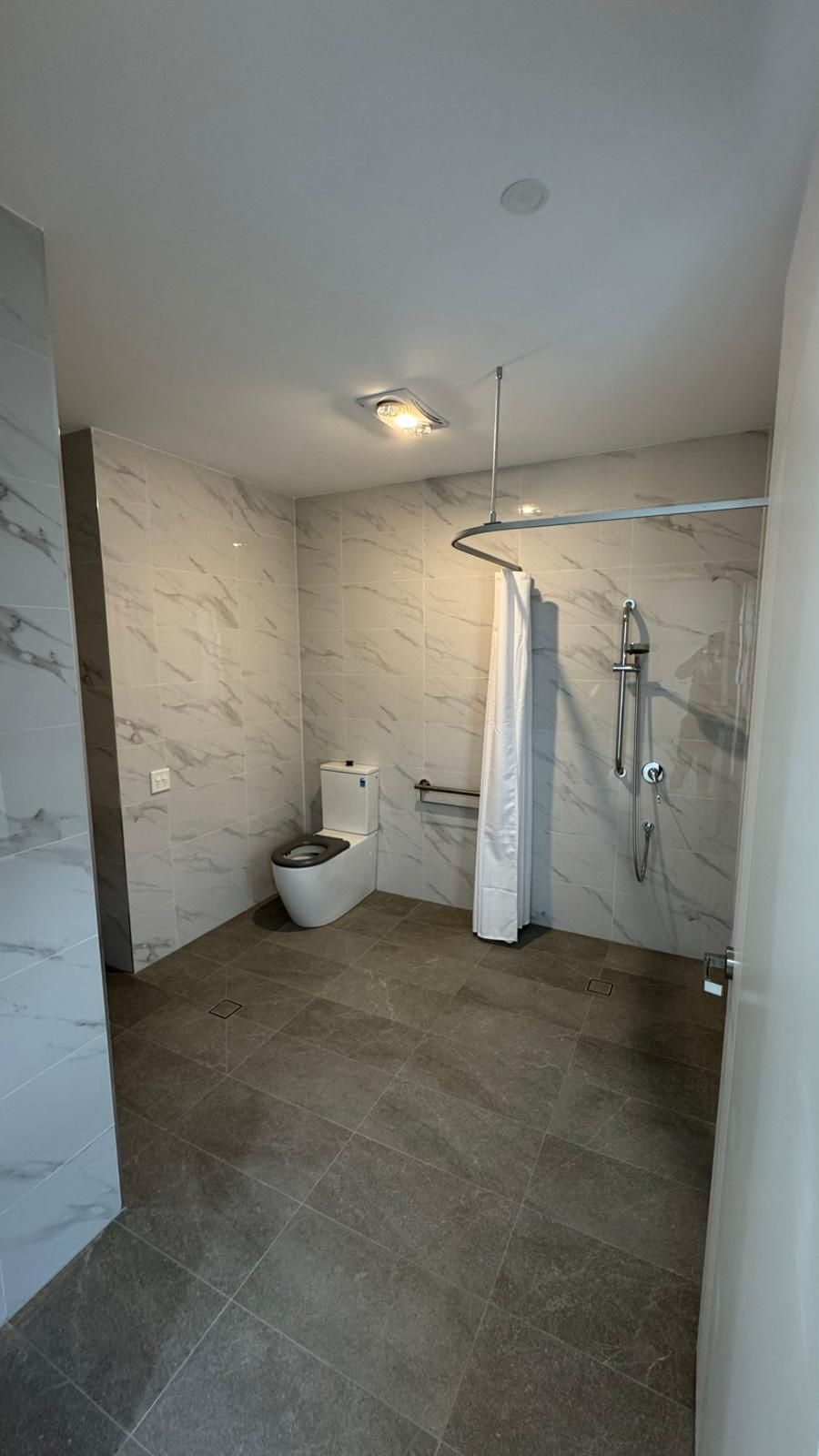 BRAND NEW - 3 Resident + 1 OOA HPS Home in OAKVILLE (WINDSOR) — Home image 10