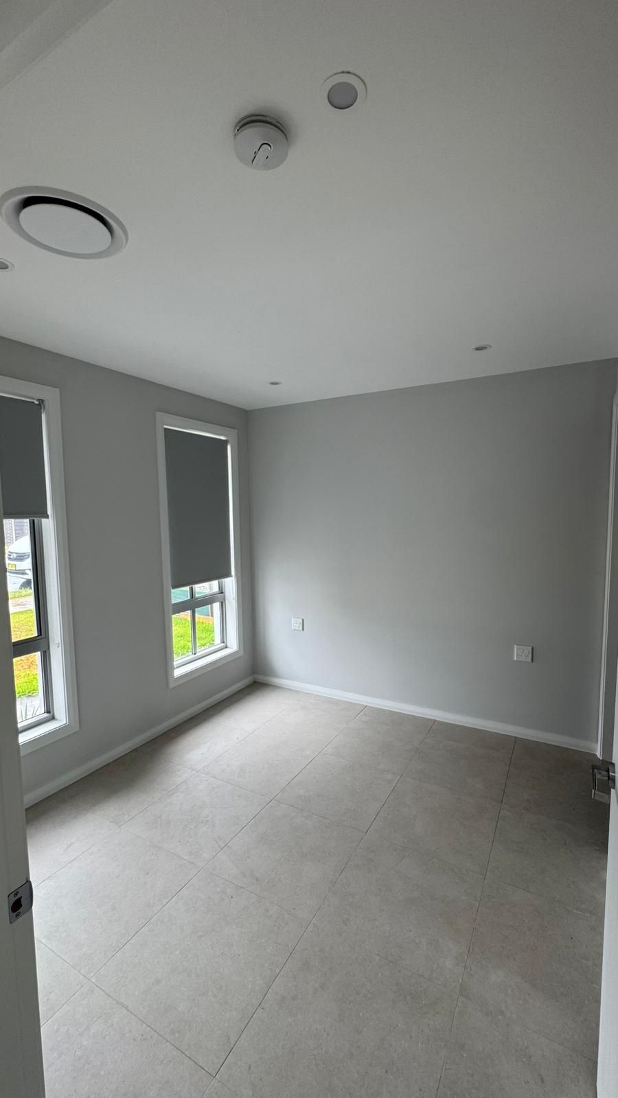 BRAND NEW - 3 Resident + 1 OOA HPS Home in OAKVILLE (WINDSOR) — Home image 17