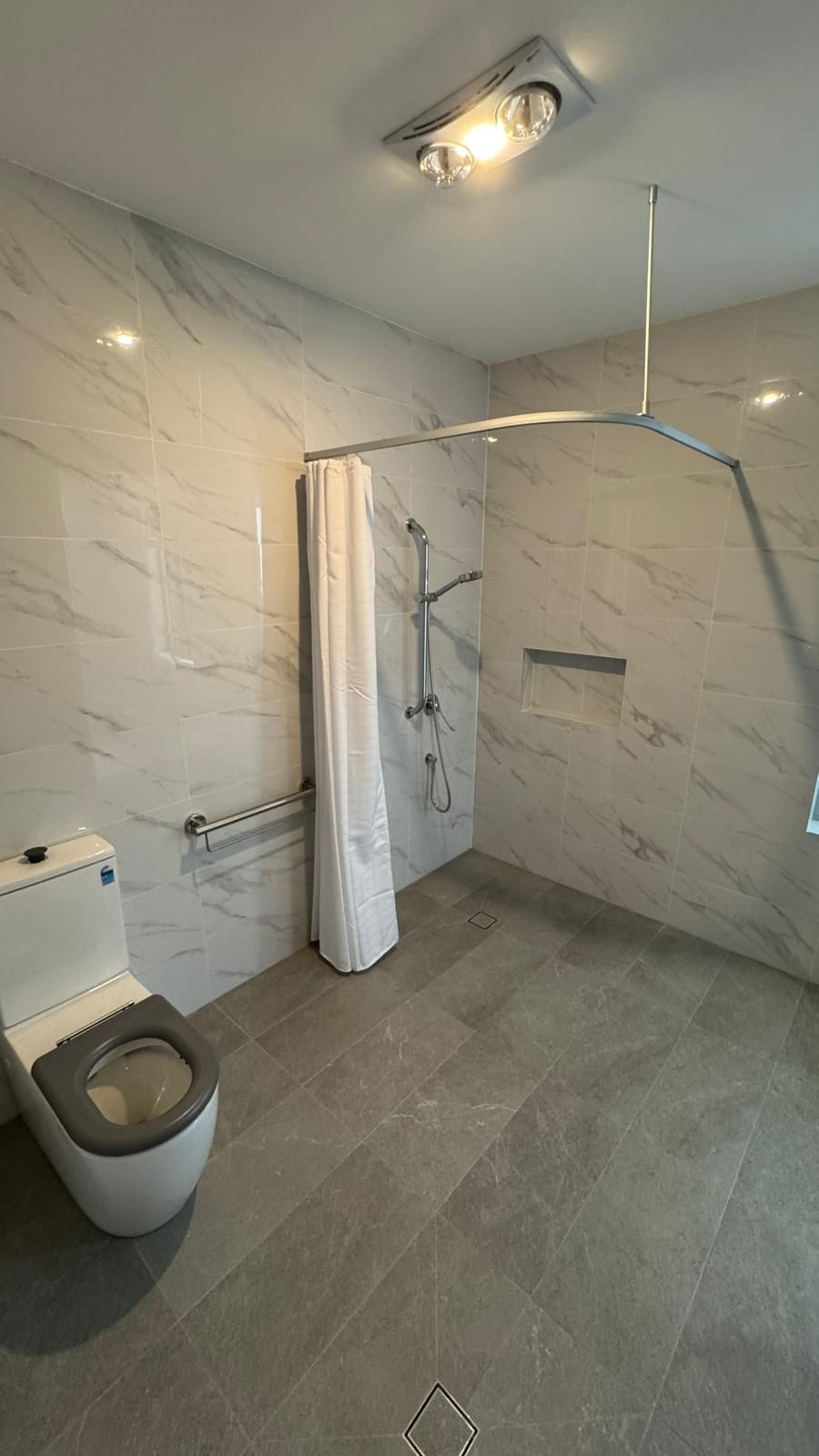 BRAND NEW - 3 Resident + 1 OOA HPS Home in OAKVILLE (WINDSOR) — Home image 18