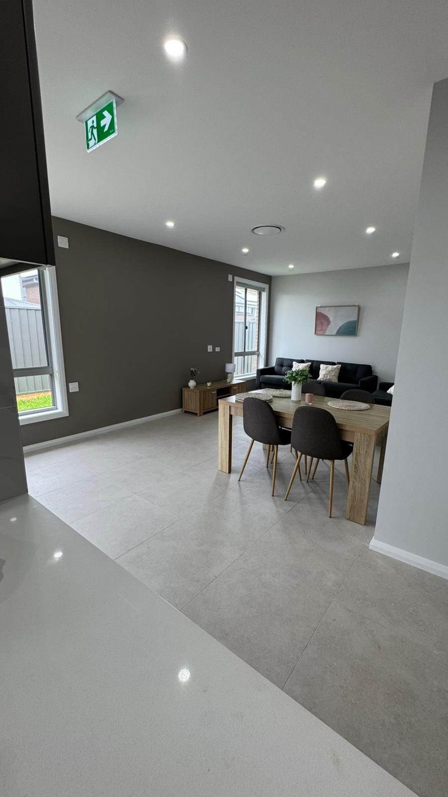 BRAND NEW - 3 Resident + 1 OOA HPS Home in OAKVILLE (WINDSOR) — Home image 23