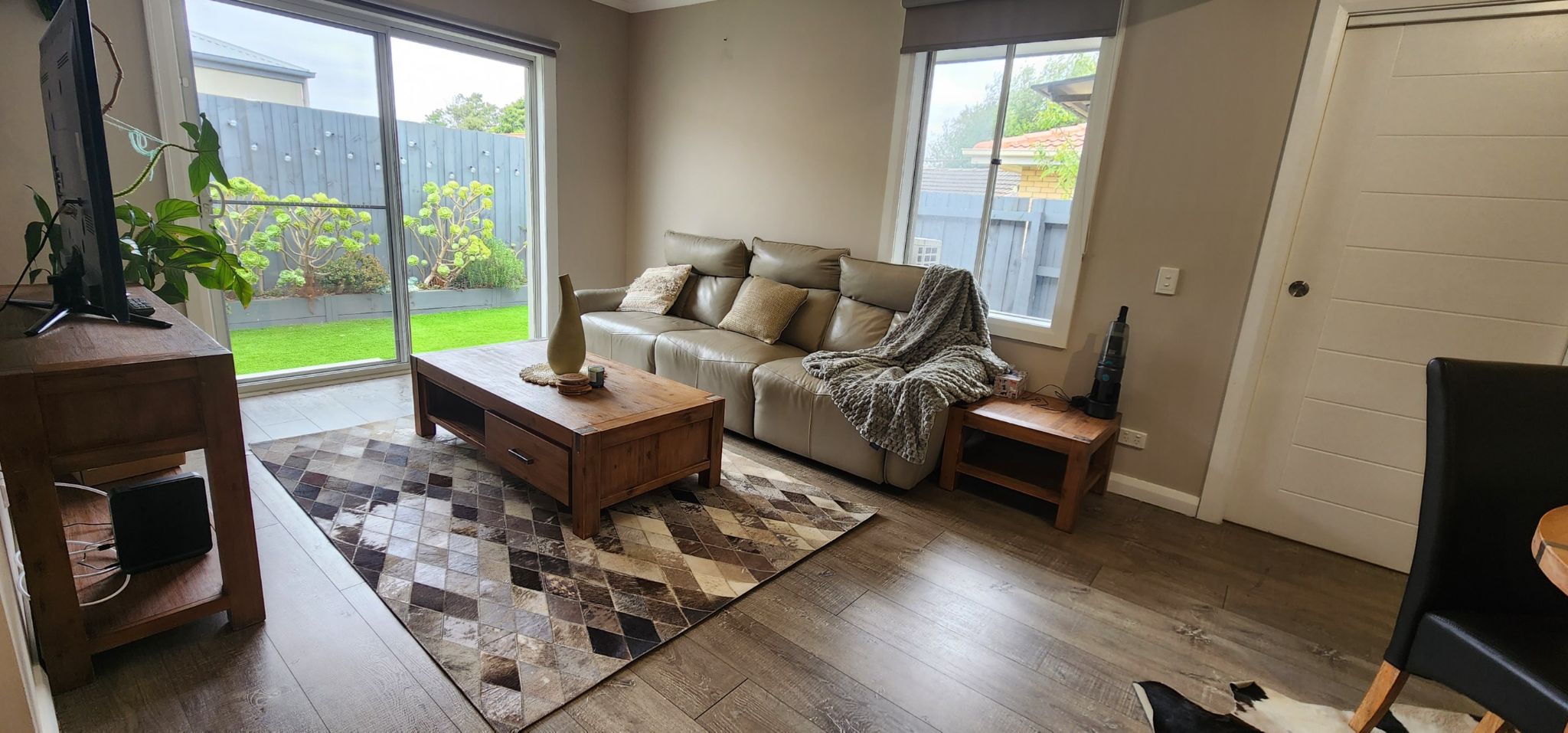 Luxury home near Spirit of Tasmania — Home image 2
