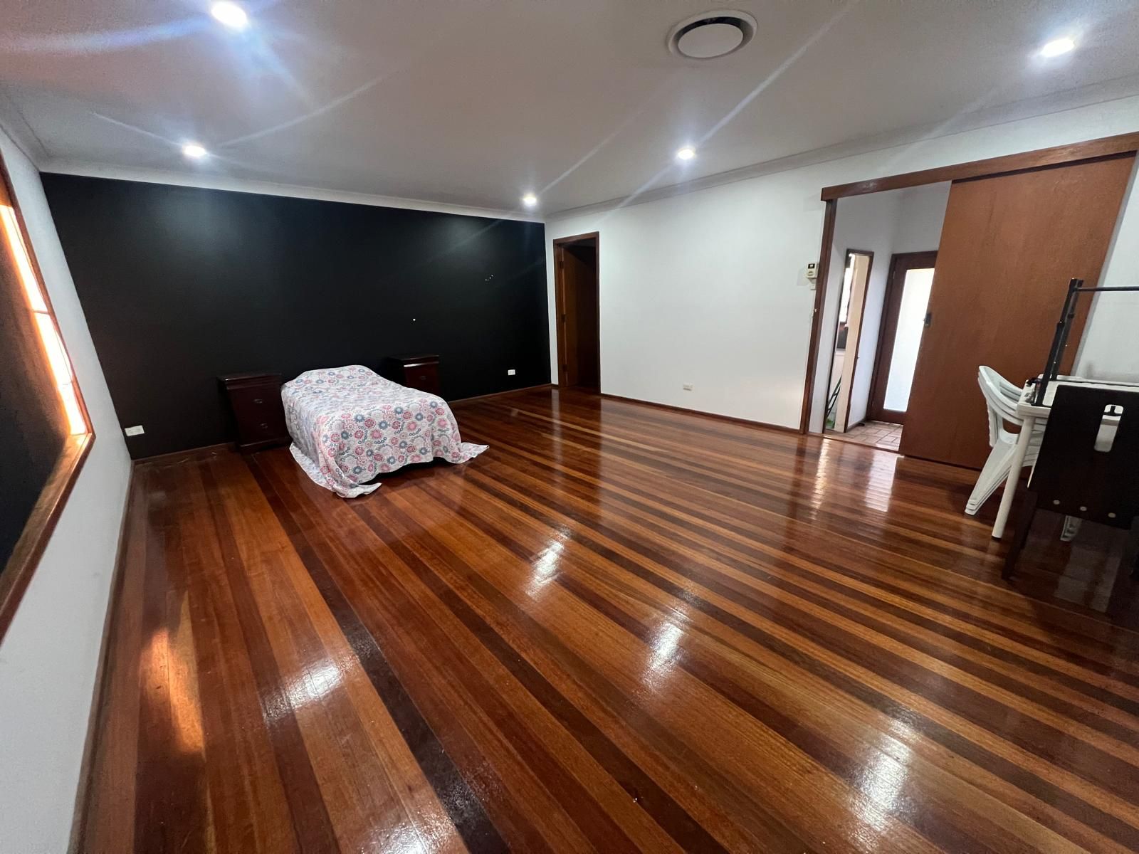 SIL Home in Schofields — Home image 3