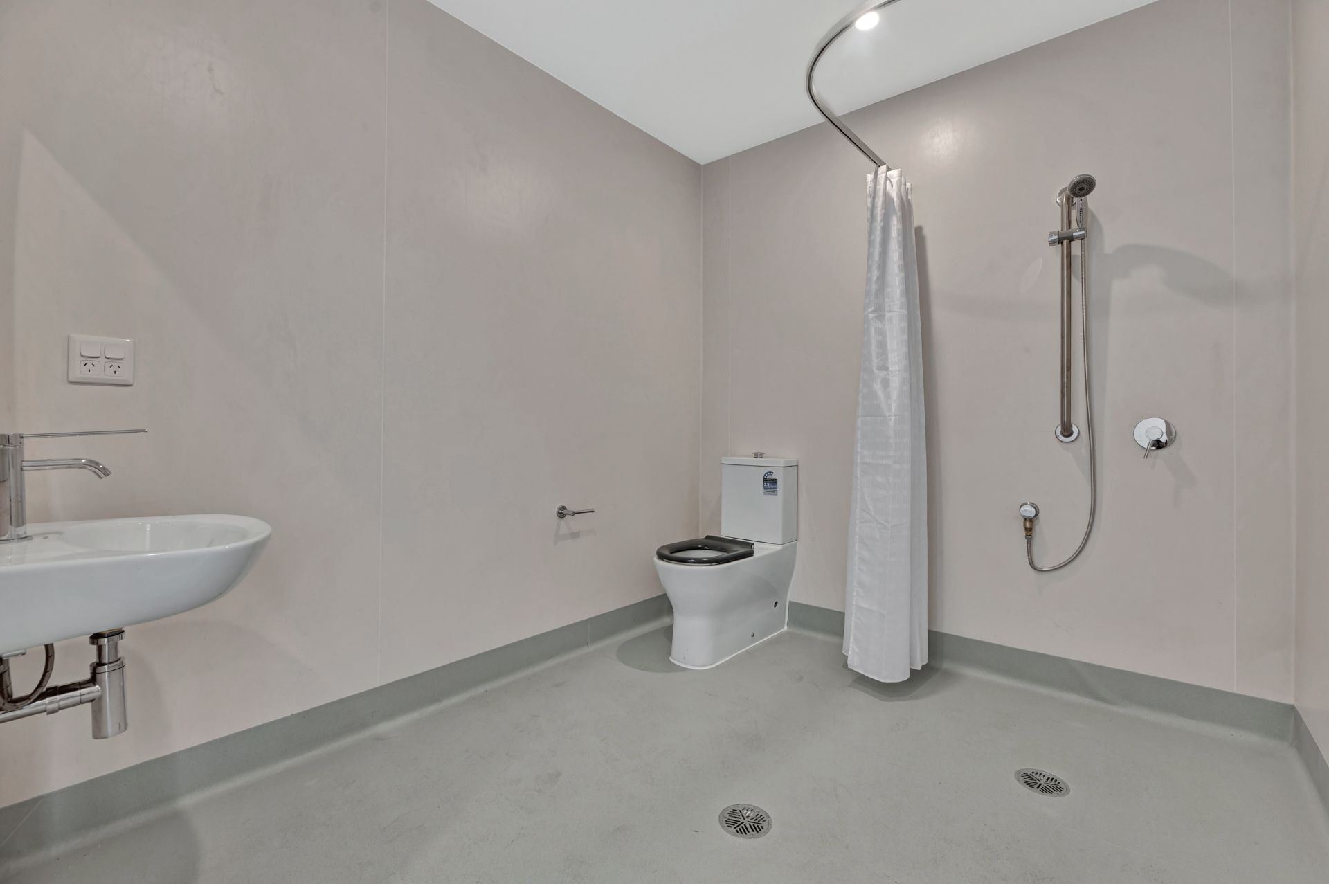 Live with Confidence in Sebastopol, Ballarat – High Physical Support SDA with Ensuite & OOA — Home image 4