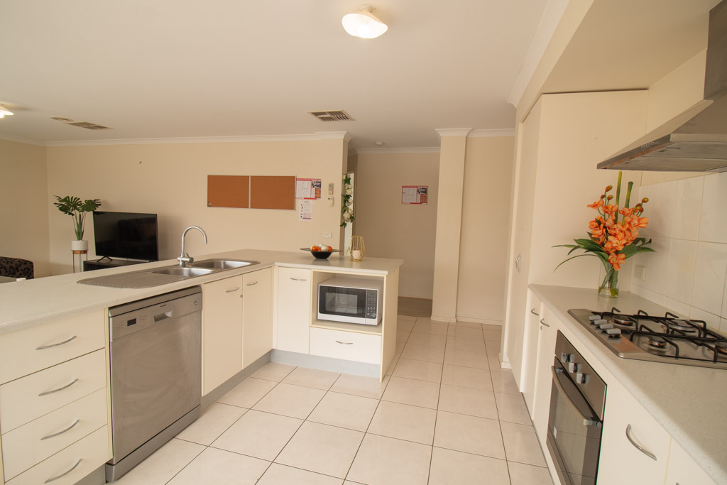 Near amenities Cranbourne West Home — Home image 4