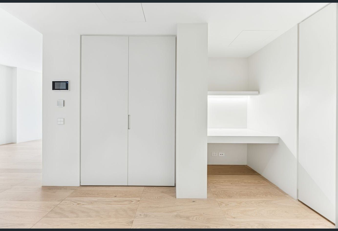 BRAND NEW 1 BEDROOM APARTMENT WITH PARKING IN NAUTIQUE BUILDING — Home image 2