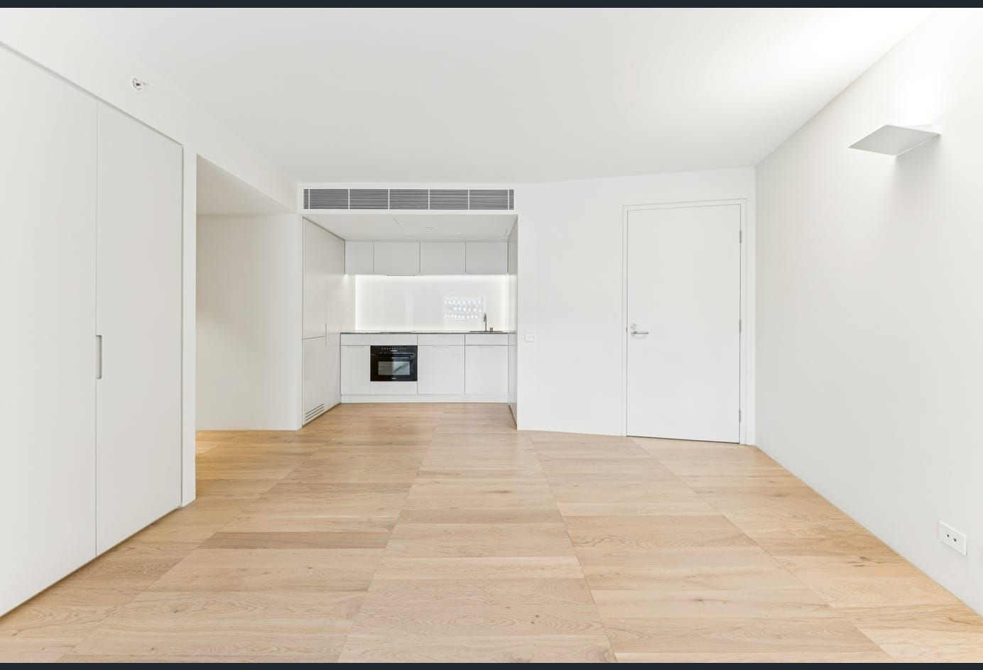 BRAND NEW 1 BEDROOM APARTMENT WITH PARKING IN NAUTIQUE BUILDING — Home image 3