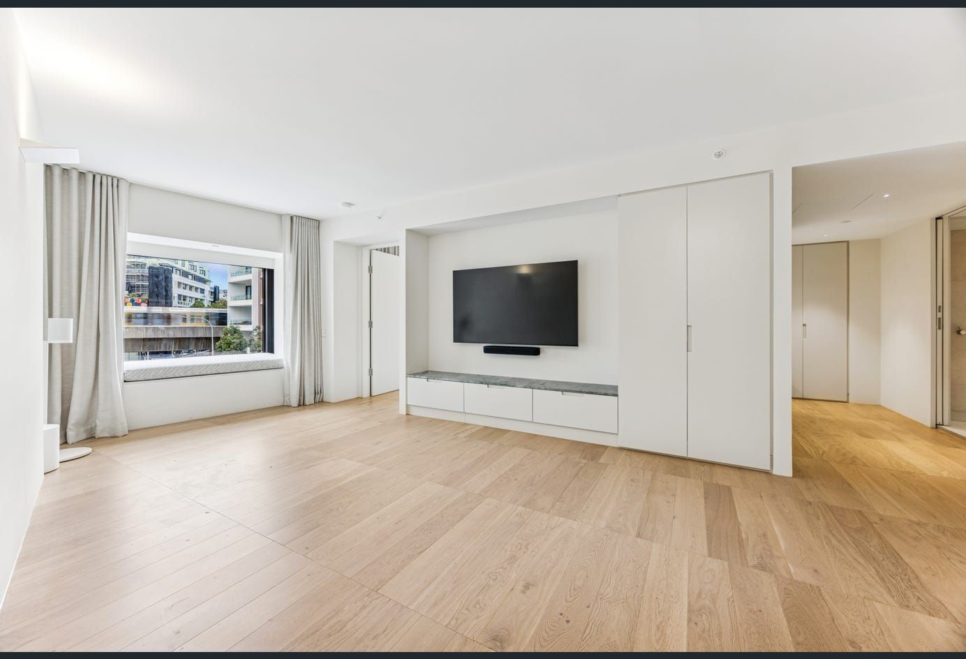 BRAND NEW 1 BEDROOM APARTMENT WITH PARKING IN NAUTIQUE BUILDING — Home image 7