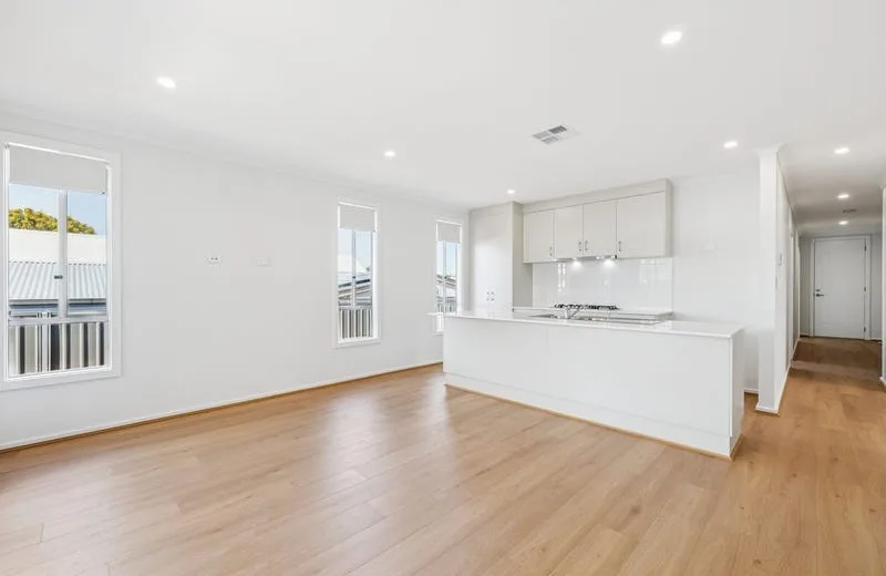 Modern Coastal Living in a Spacious 4-Bedroom SIL Home Victor Harbor — Home image 9