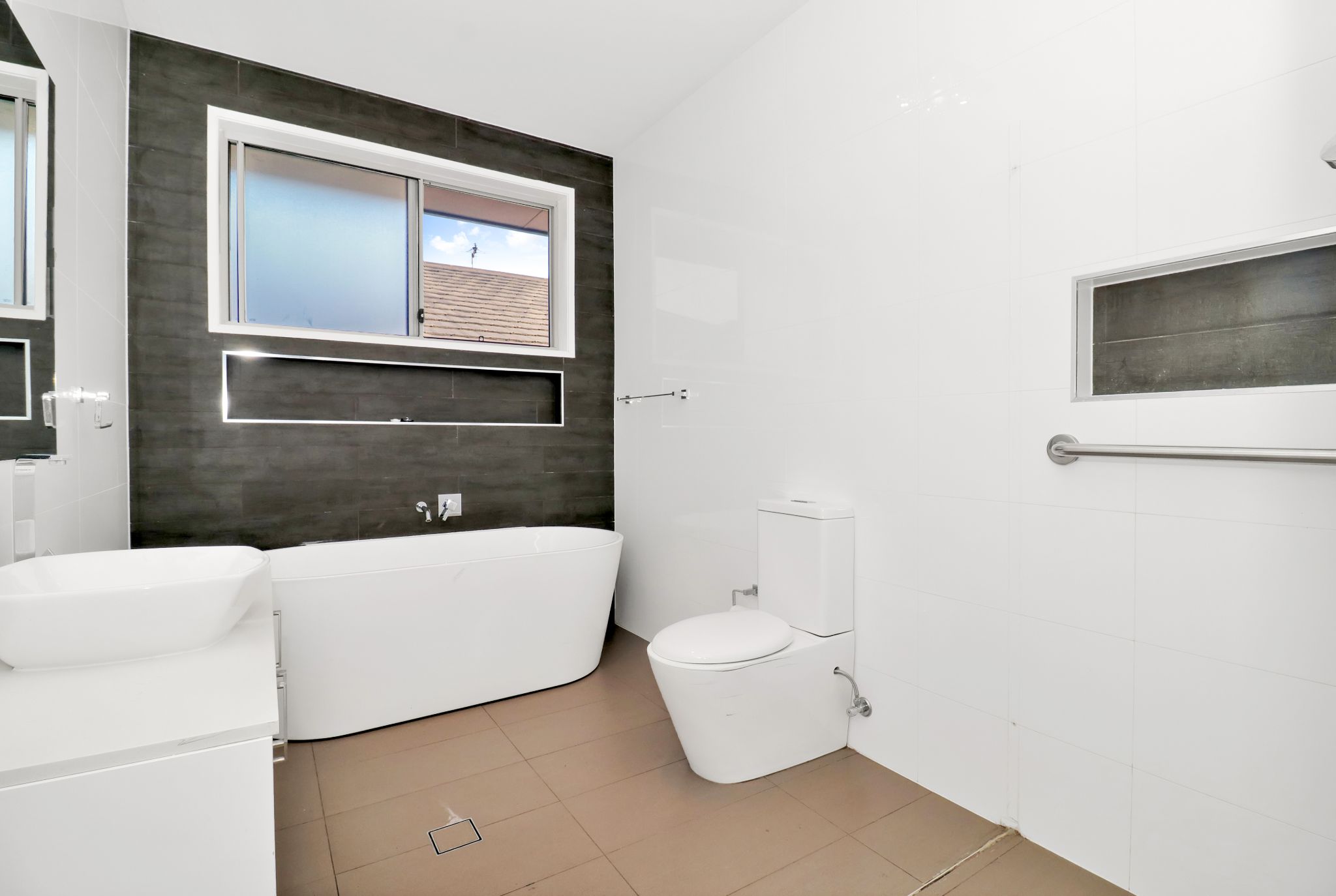 SIL in The Ponds — Home image 6