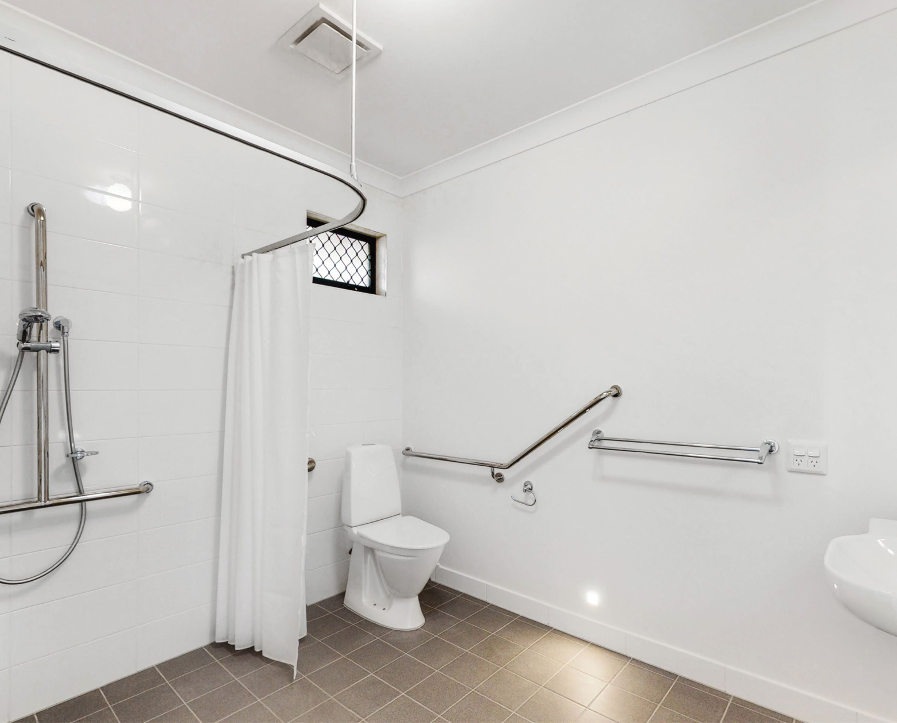 3 Bed, 3 Bath + OOA COMING SOON TO EAST BRISBANE — Home image 4