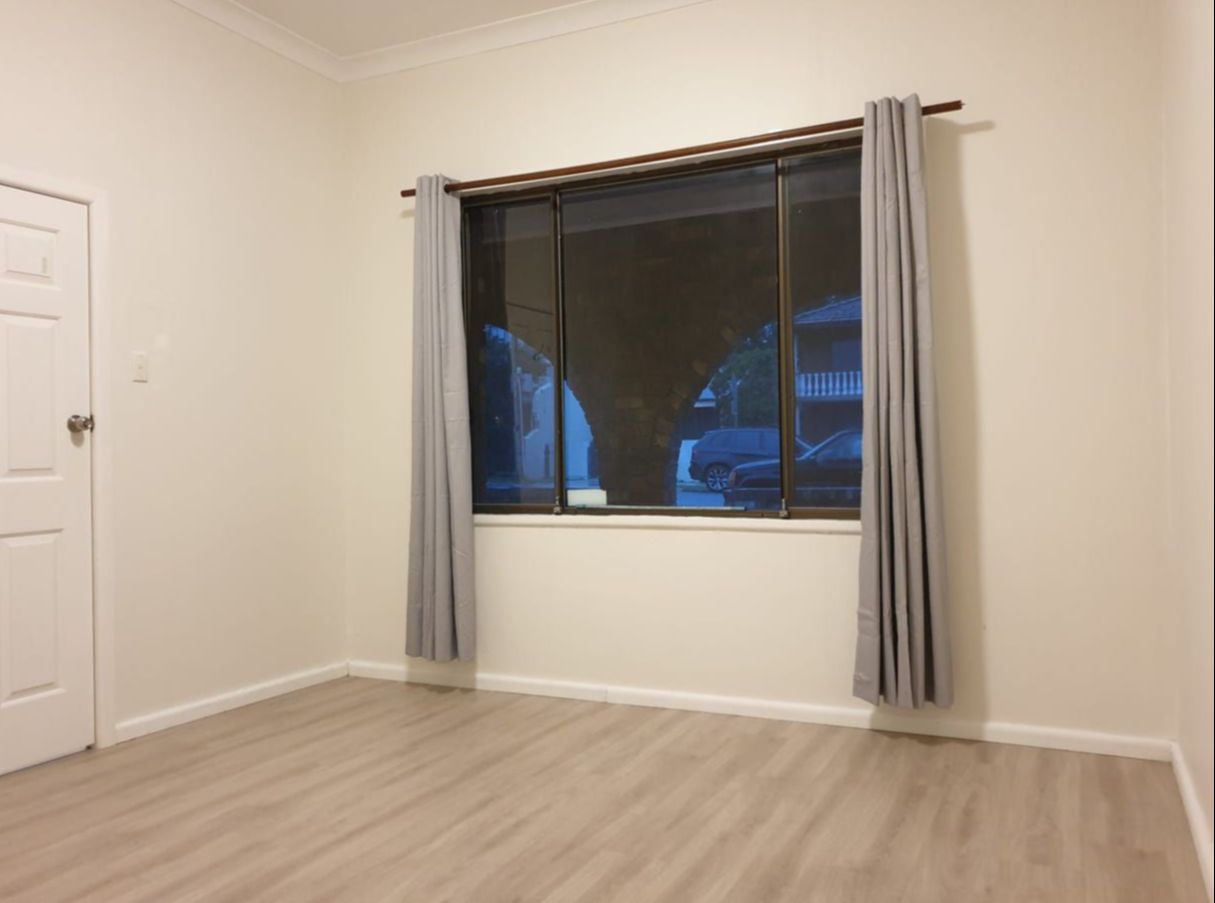 SIL Home in Rockdale — Home image 5